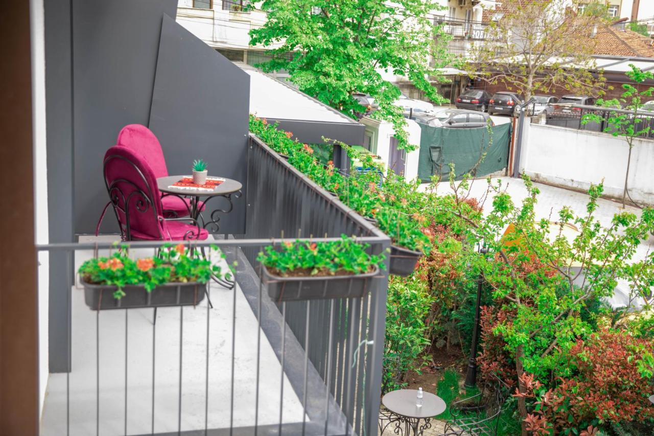 Etnomania Boutique Hotel Pristina Esterno foto