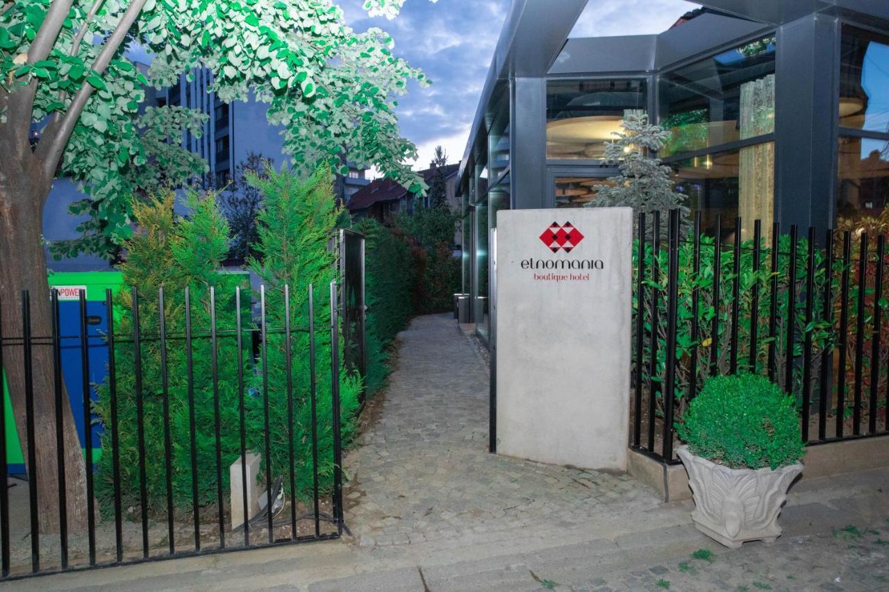 Etnomania Boutique Hotel Pristina Esterno foto