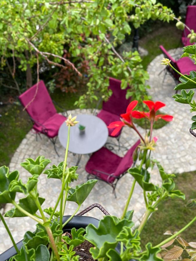 Etnomania Boutique Hotel Pristina Esterno foto