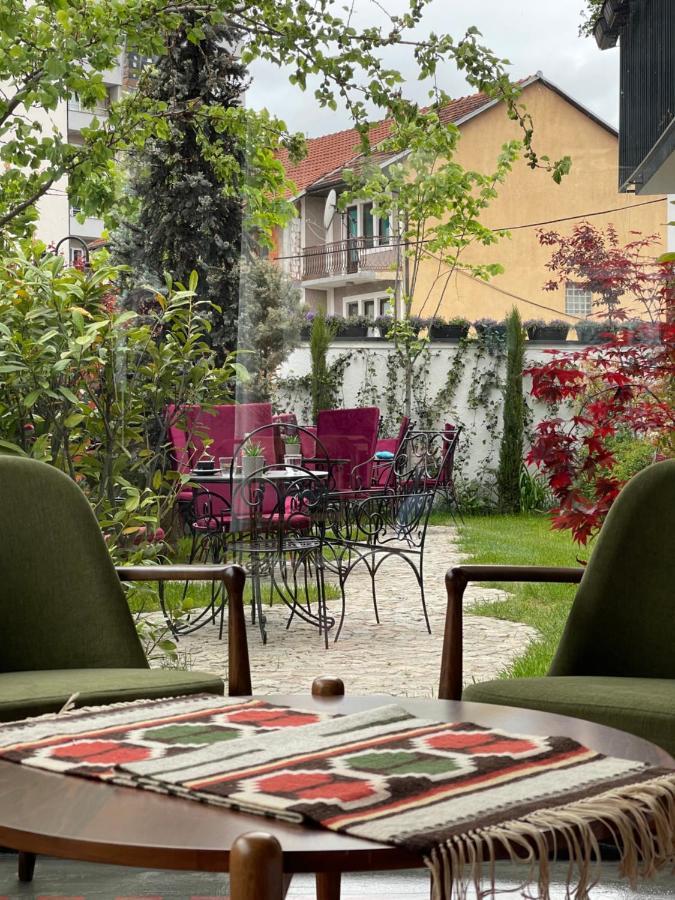Etnomania Boutique Hotel Pristina Esterno foto