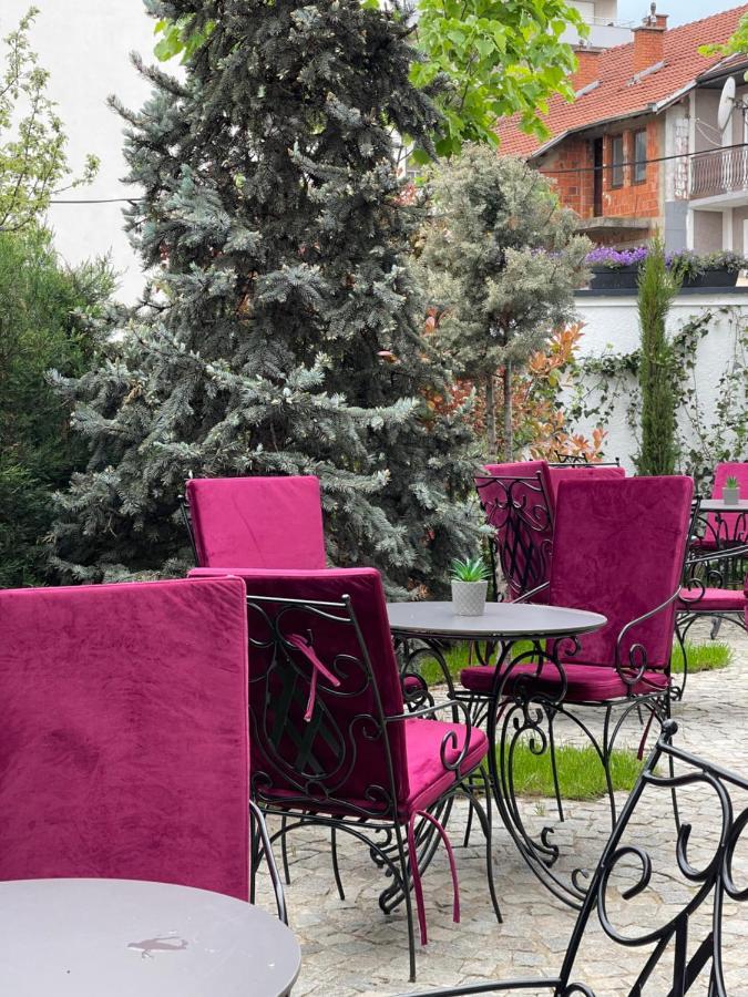 Etnomania Boutique Hotel Pristina Esterno foto