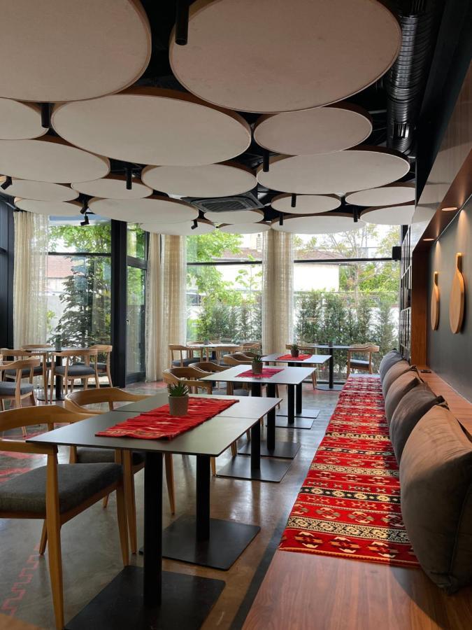 Etnomania Boutique Hotel Pristina Esterno foto