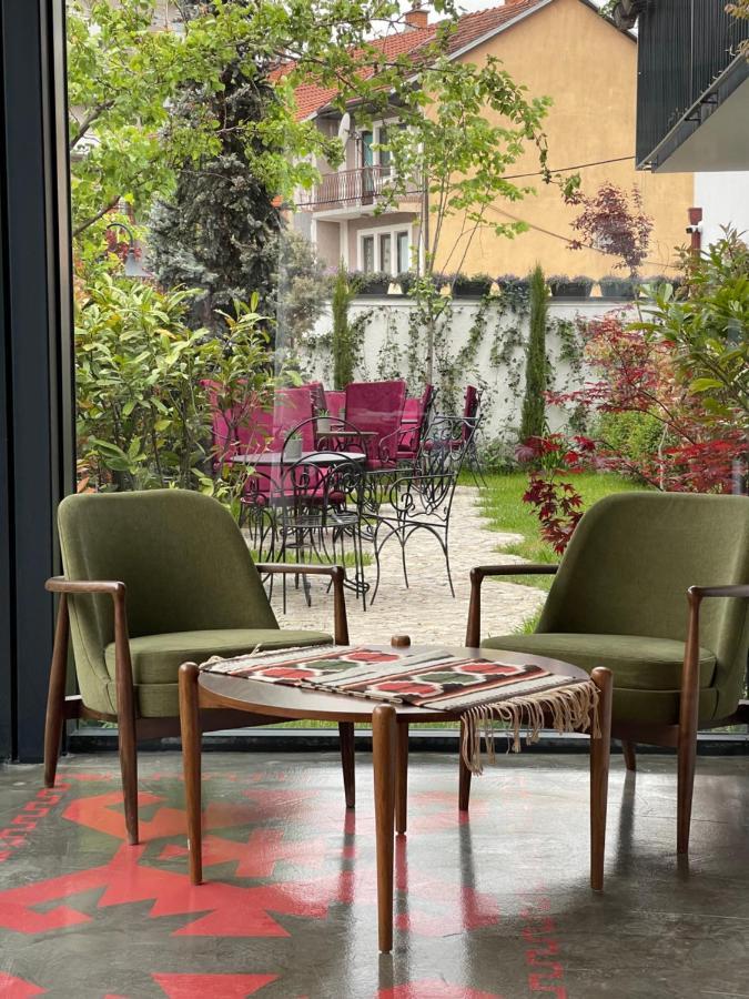 Etnomania Boutique Hotel Pristina Esterno foto